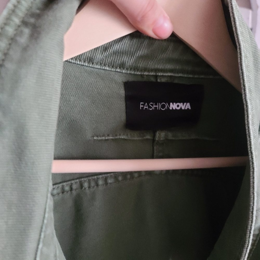 Cropped Jean Jacket - Picture 3 of 8
